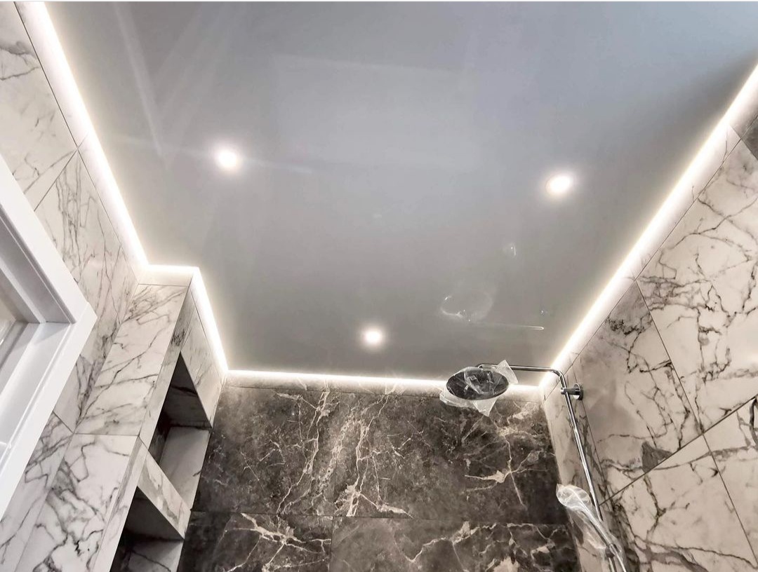 натяжной потолок с подсветкой